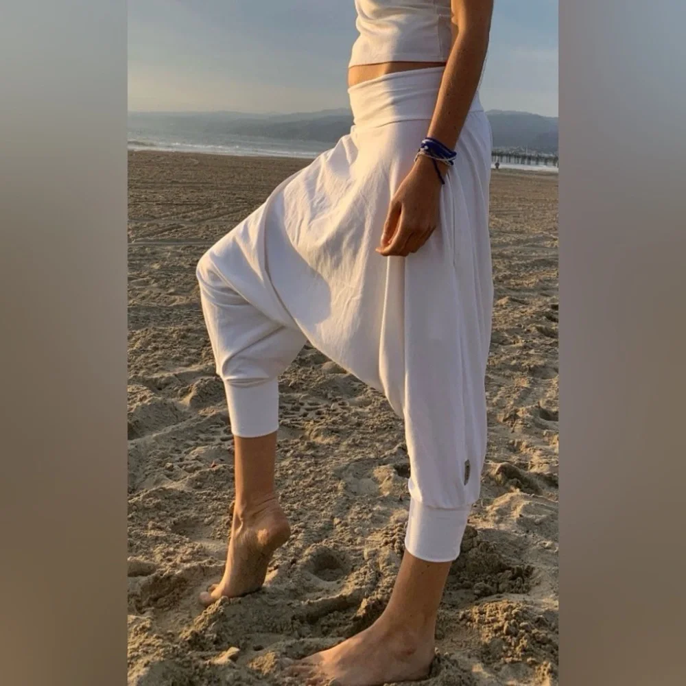 Free People Movement Harem / Buddha Pants. Drop crotch, oversized. White. M-L - Picture 3 of 13